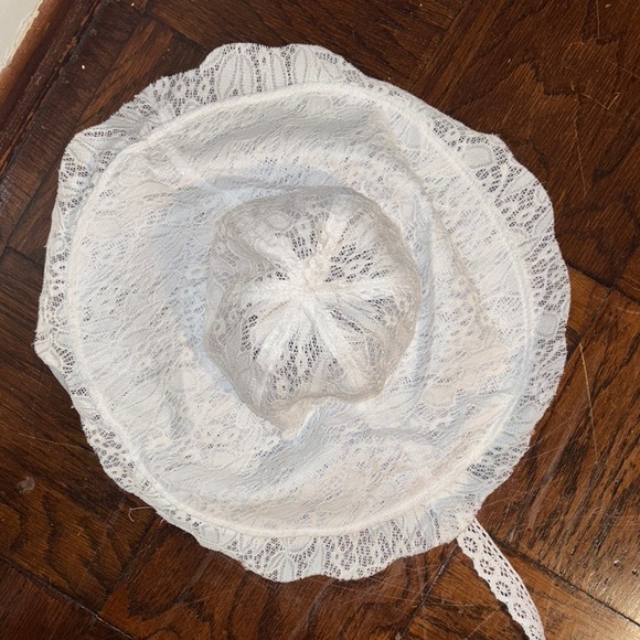 Elegant vintage White Lace Sun Hat - Picture 1 of 4